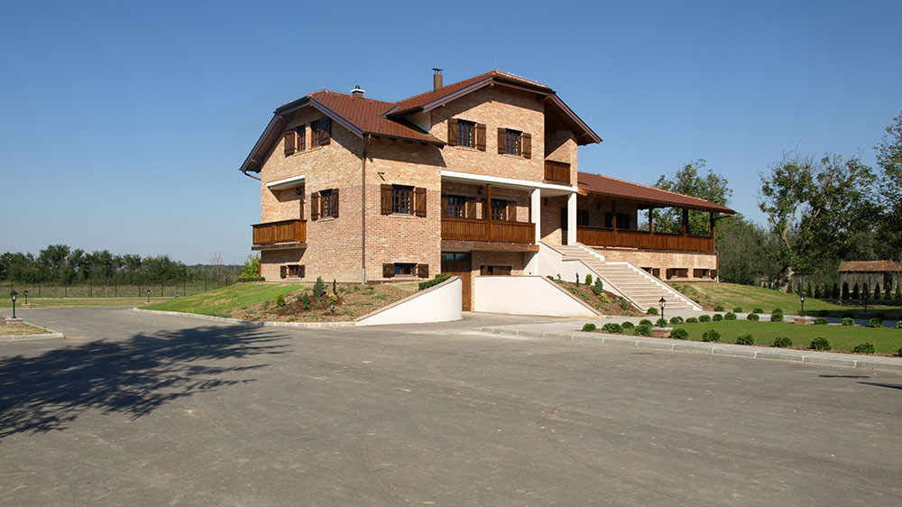 UGOSTITELJSKI OBJEKTI - LOVAČKA KUĆA KUĆANCI